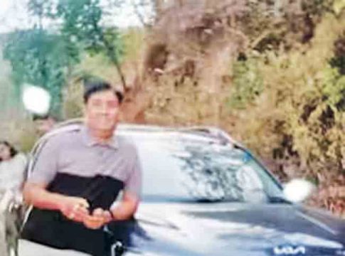 पाथर्डी फाट्याजवळ मॅनेजरचा खून करून हल्लेखोरांनी चारचाकी कार नेली पळवून