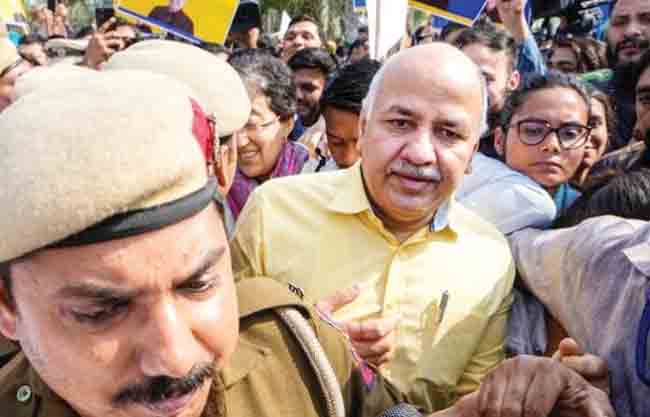 सीबीआयच्या रडारवर ‘आप’