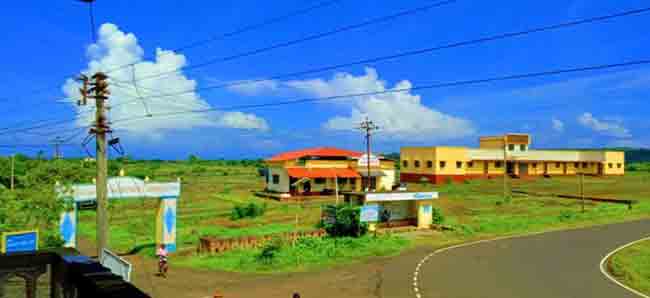 सुट्टीची मज्जा घेऊ, गावाकडे चला जाऊ…