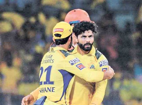 चेन्नईचा सुपर विजय, हैदराबादवर ७ विकेट राखून सरशी