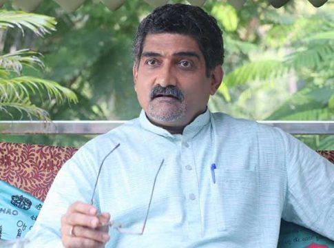 फिल्मी दुनियेतील अभिनयाची मुशाफिरी