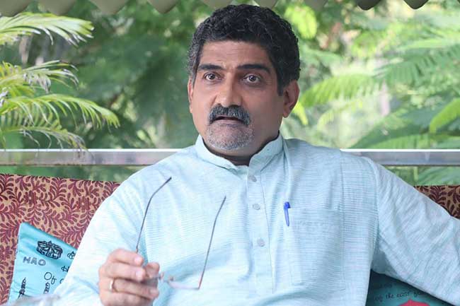 फिल्मी दुनियेतील अभिनयाची मुशाफिरी