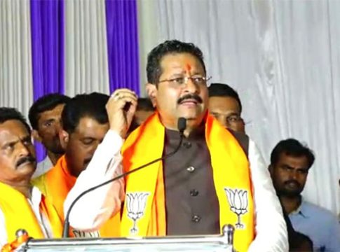 सोनिया गांधींचा 'विषकन्या' असा उल्लेख करत भाजपचे काॅंग्रेसला उत्तर
