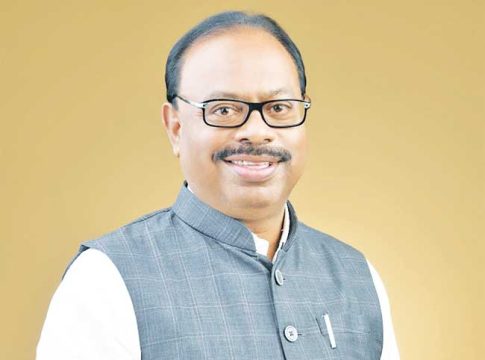 नितेश राणे यांच्या प्रश्नांवर उबाठा सेनेने उत्तर द्यावे : बावनकुळे
