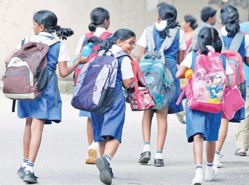 नव्या शैक्षणिक वर्षात शाळांना ७६ दिवस सुट्टी