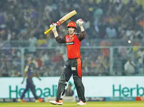 हैदराबादचा कोलकातावर २३ धावांनी विजय