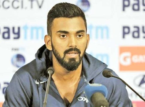 गोलंदाजांची शानदार कामगिरी