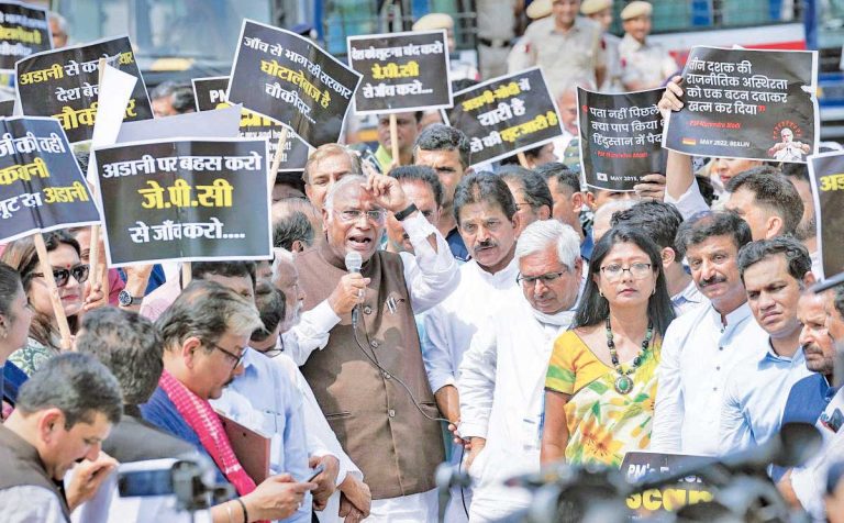 संसदेतील गोंधळी…