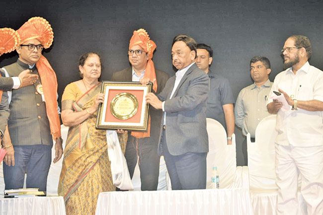 अर्थव्यवस्थेचे मानकरी व्हा