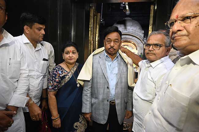 केंद्रीय मंत्री नारायण राणे यांनी सांगलीचे आराध्य दैवत गणरायाचे घेतले सपत्नीक दर्शन