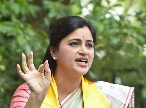 Navneet Rana : औरंगजेबाची कबर उखडून फेका..