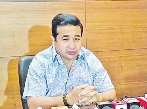 उद्धव ठाकरे हॉस्पिटलमध्ये दाखल असताना आदित्य रचत होते मुख्यमंत्री बनण्याचे षडयंत्र...