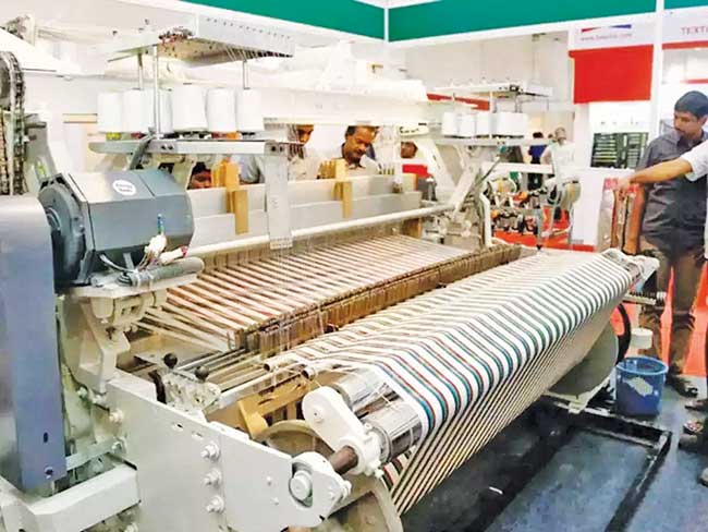 उद्योगक्षेत्रात असर, सामान्यांची काटकसर…