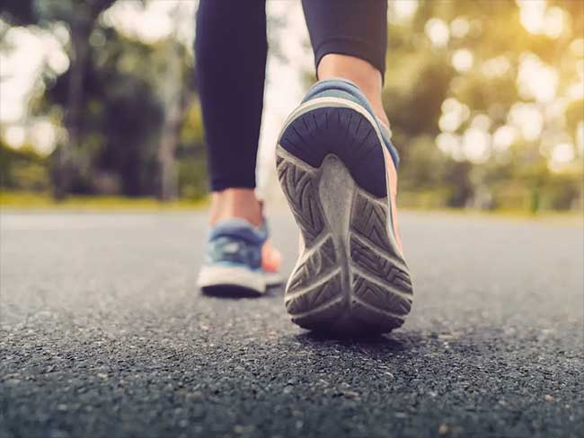 Health: फक्त २० मिनिटे करा मॉर्निंग वॉक, मिळतील हे ६ फायदे
