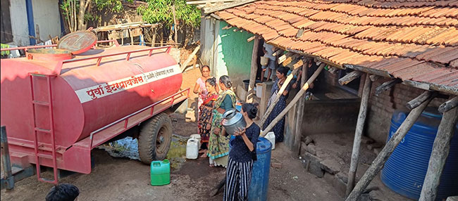 वाड्यातील परळी गावकऱ्यांची पाण्यासाठी वणवण