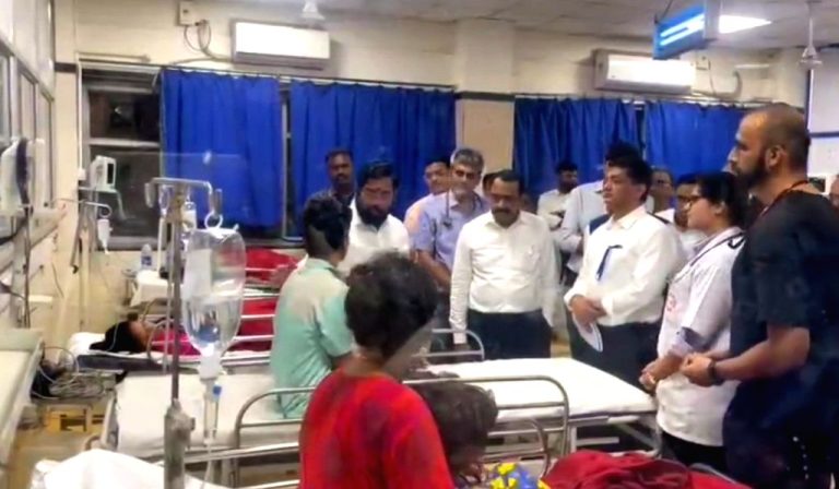 उष्माघाताने १२ जणांचा मृत्यू, २० अत्यवस्थ
