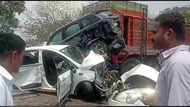 पुणे-मुंबई द्रुतगती मार्गावर विचित्र अपघातात ११ गाड्यांची एकमेकांना धडक!