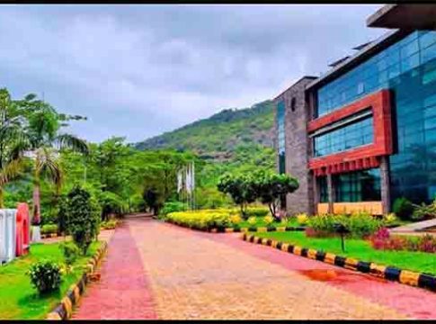 देशातील पहिल्या ‘AI’ विद्यापीठाचा मान महाराष्ट्राला