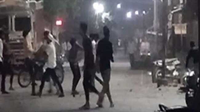 अकोल्यात वादग्रस्त पोस्टमुळे दंगल, १४४ कलम लागू