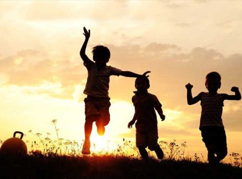 रम्य ते बालपण...