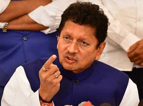 उद्धव ठाकरे ढोंगी, त्यांचे कोकणी माणसावर बेगडी प्रेम; दीपक केसरकरांनी केली पोलखोल