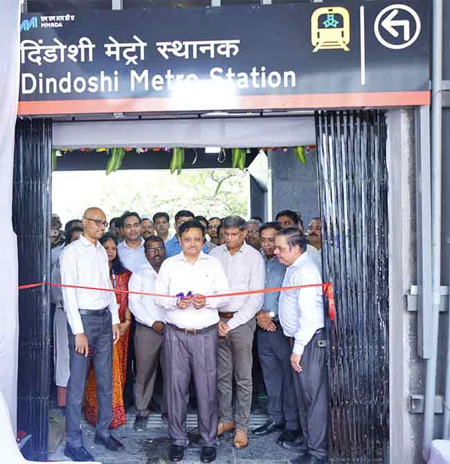 दिंडोशी आणि राष्ट्रीय उद्यान मेट्रो स्थानकालगतच्या पादचारी पुलाचे लोकार्पण