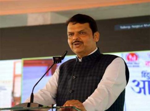 Loksabha Elections 2024 : ठाकरे गटाचे खासदार असलेल्या धाराशिवमध्ये उपमुख्यमंत्री देवेंद्र फडणवीसांची १५ जूनला सभा