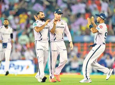 हैदराबादला नमवत गुजरात ‘प्ले ऑफ’मध्ये
