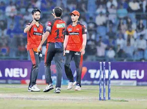 हैदराबादची सरशी