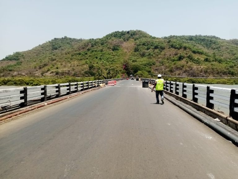 जूनच्या पहिल्या आठवड्यात साळाव पूलाचे काम न झाल्यास तीव्र आंदोलन करण्याचा इशारा