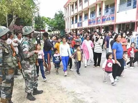 मणिपूरमधून बाहेर पडण्यासाठी कोलकाताचे नागरिक मोजत आहेत तब्बल २५ हजार रुपये