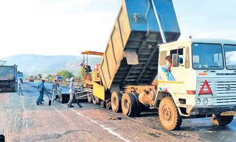 नागोठणेपासून डांबरीकरणाच्या कामाला सुरुवात