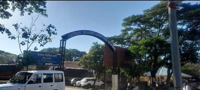 तहसील कार्यालय परिसरात स्वच्छतागृहाची सोय करण्याची जनतेकडून मागणी