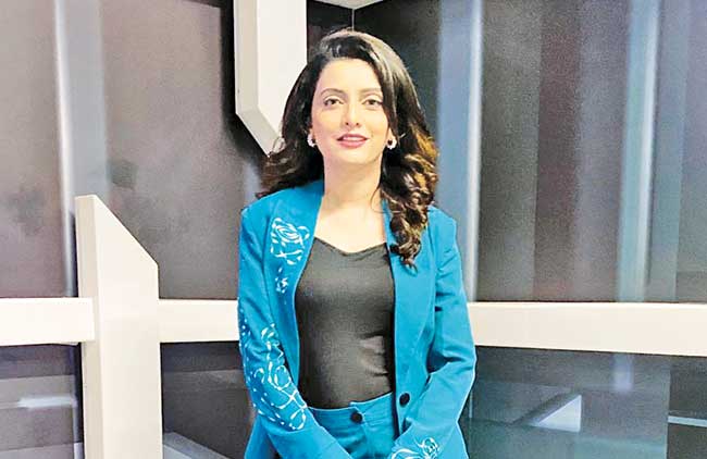 आयपीएलची मराठमोळी निवेदिका