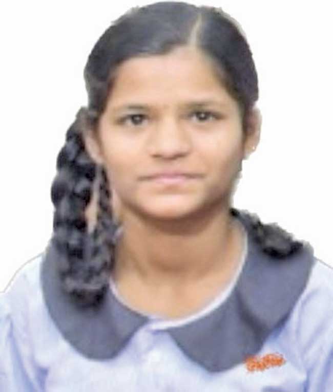 शिष्यवृत्ती परीक्षेत प्रतीक्षा नांगडे जिल्हा गुणवत्ता यादीत चौथी