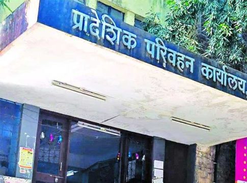 वाहतुकीचे नियम धाब्यावर बसवणाऱ्या रिक्षा-टॅक्सी चालकांवर ट्रॅफिक पोलिसांची मोठी कारवाई; ४८,००० हून अधिक रिक्षा-टॅक्सी चालकांना ई-चलान