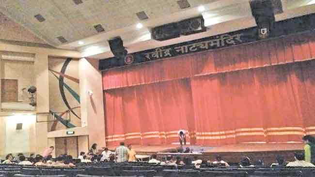 मराठी सिनेमा, नाट्यसृष्टीला राज्य सरकारचा मदतीचा हात