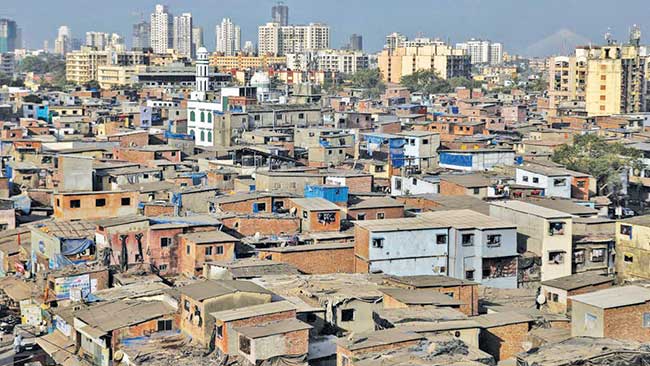 सशुल्क झोपडीधारकांना अडीच लाखांत घर