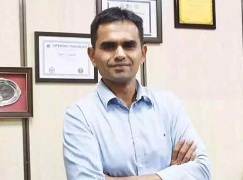आर्यन खान प्रकरणी समीर वानखेडे यांच्याविरोधात भ्रष्टाचाराचा गुन्हा दाखल