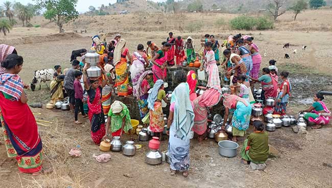 विहिरींनी तळ गाठल्याने टाकीपठार परिसरात भीषण पाणीटंचाई