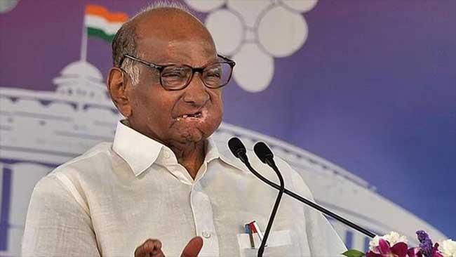 शरद पवारांच्या निवृत्तीचे बागलाणमध्ये तीव्र पडसाद