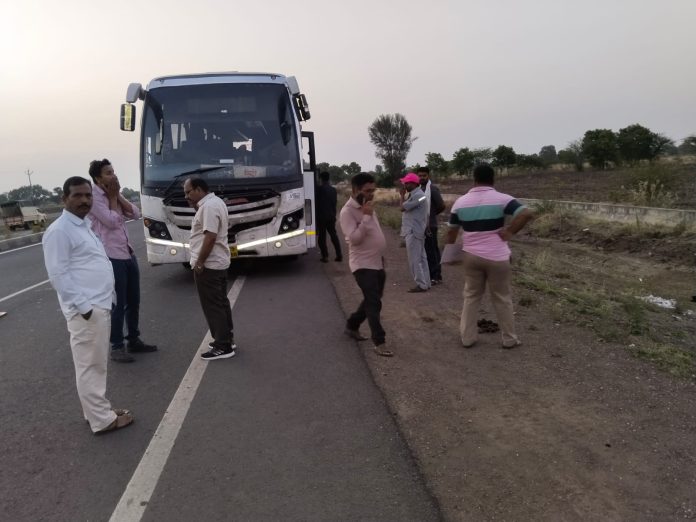 शिवशाही बसचालकाची बसमध्येच आत्महत्या