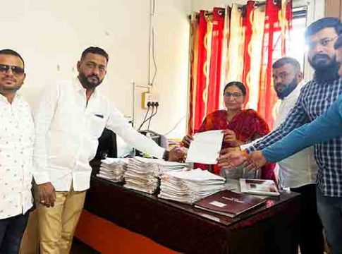 'द केरला स्टोरी' चित्रपट करमुक्त करा