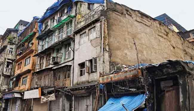 मुंबईतल्या तब्बल ‘इतक्या’ इमारती धोकादायक