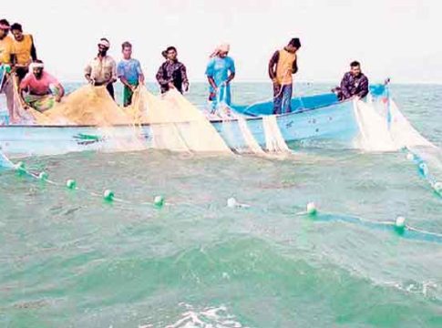 राज्यात १ जून ते ३१ जुलैपर्यंत मासेमारीस बंदी