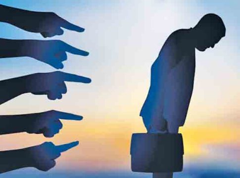 माघारी निंदा करणाऱ्या लोकांचं करायचं काय?