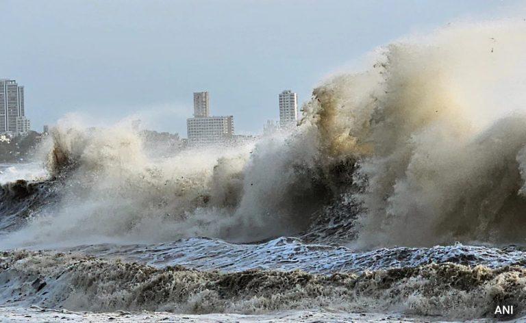 Cyclone Biparjoy: बिपरजॉय वादळाने धडकण्याच्या आधीच ९ जणांचा घेतला बळी