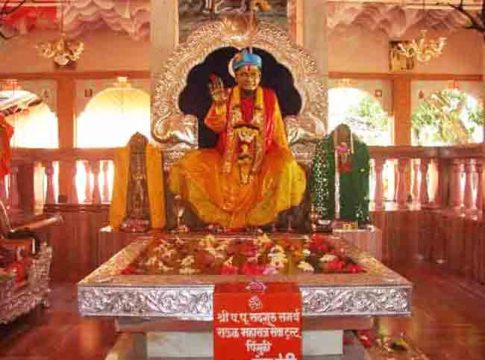 Sadguru : सद्गुरू श्री राऊळ महाराज मठ