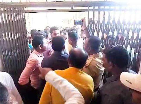 धार्मिक शिक्षण देत असल्याच्या आरोपाखाली सत्य मलिक संस्थेवर गुन्हा दाखल