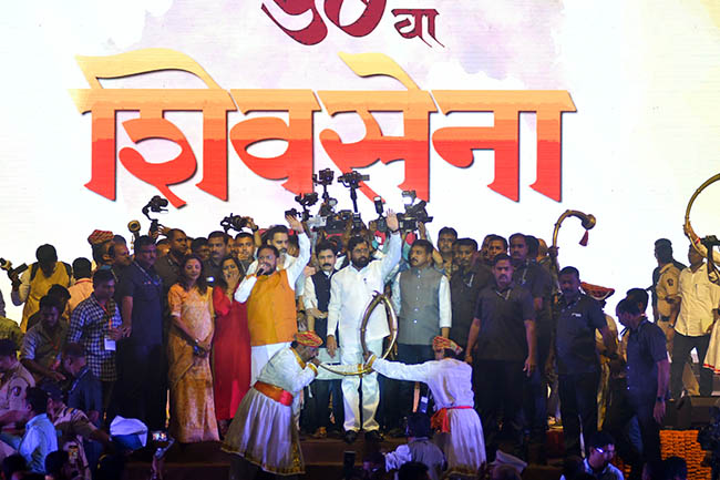 Shivsena anniversary: शिवसेना वर्धापन दिन मातोश्रीला भारी…